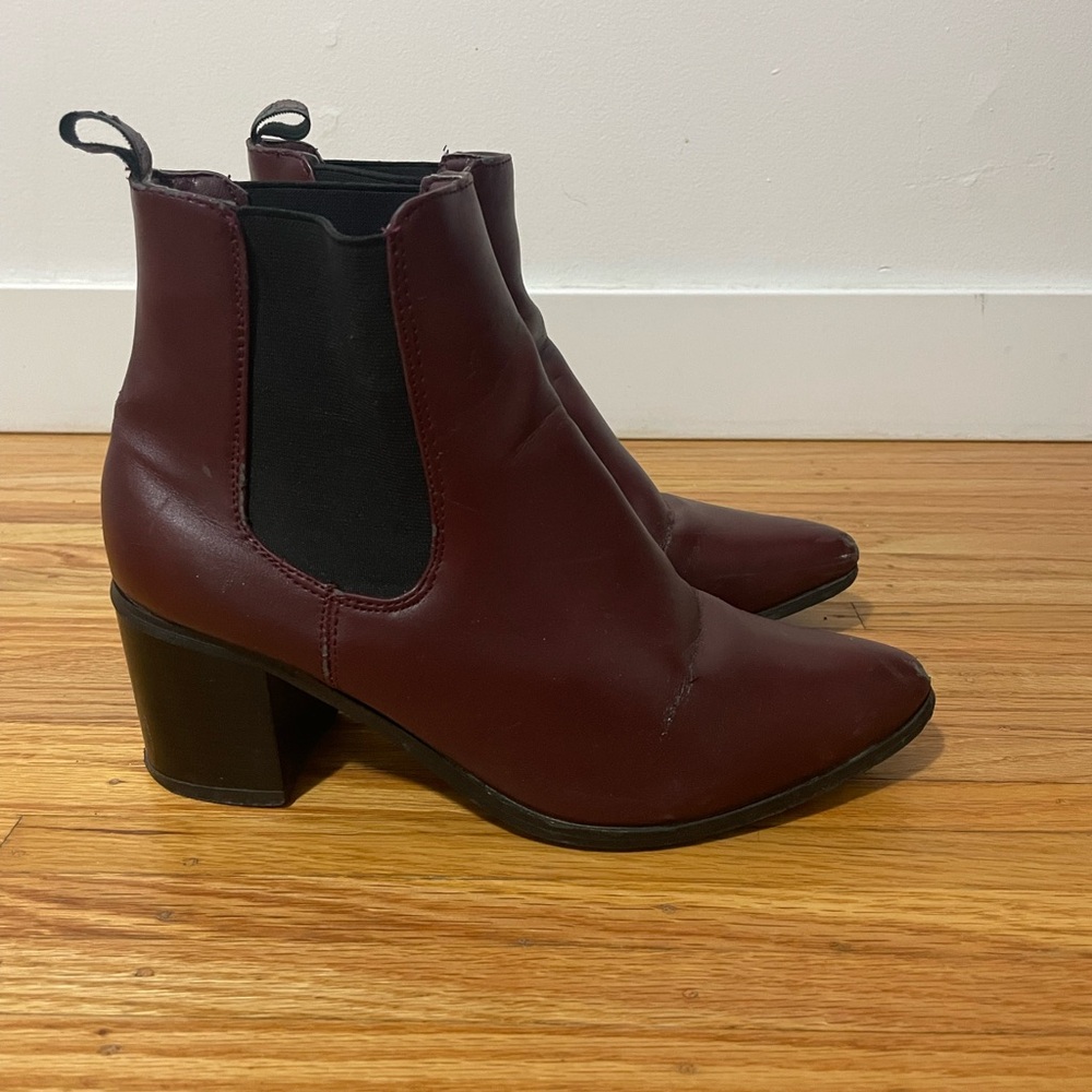 Revamped by Sirens red/brown boots
